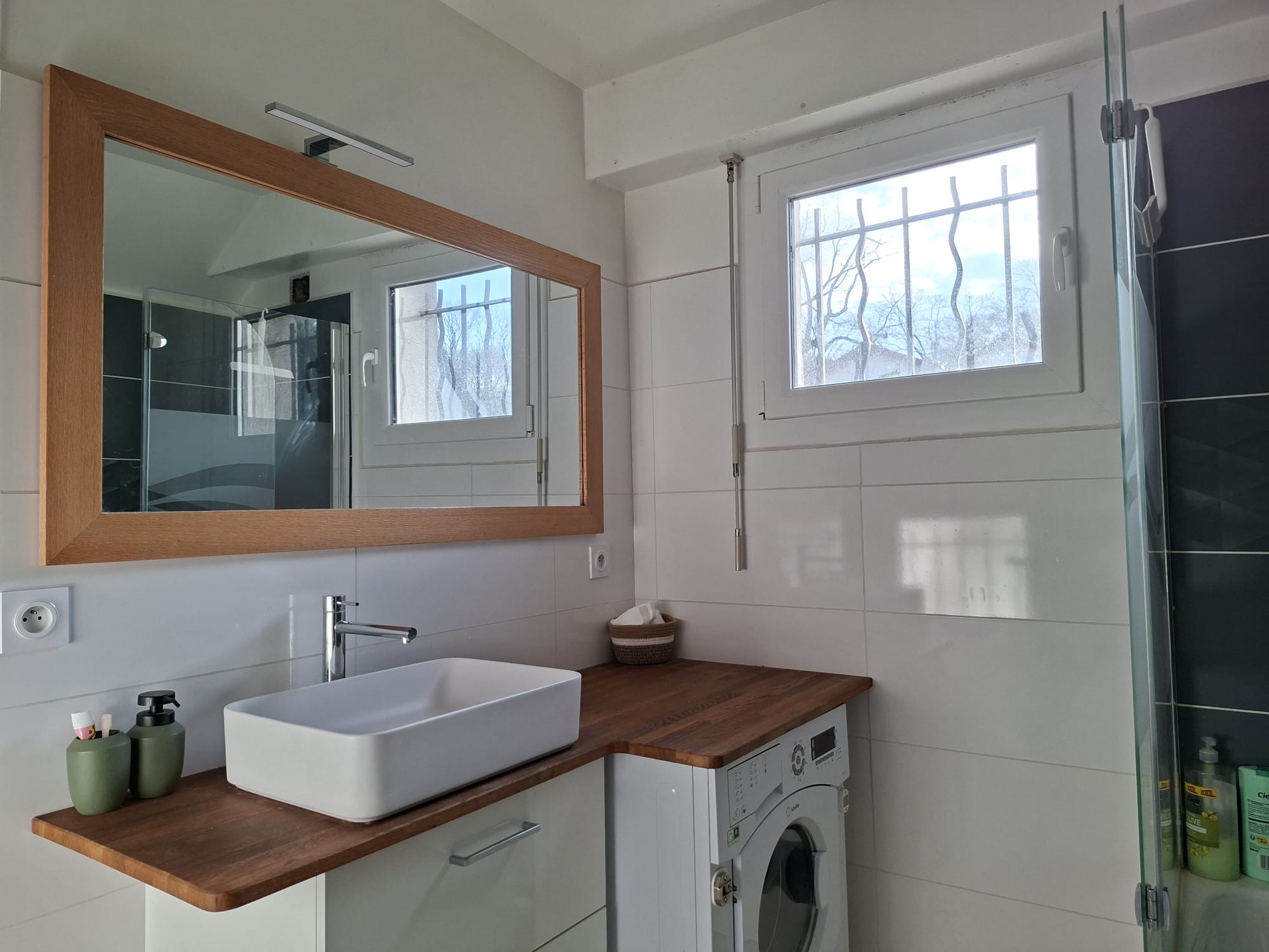 1cbf08b9-aec7-4e7f-8178-426b678017d4